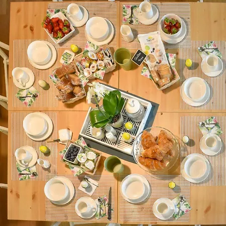 Elisa Oda ve Kahvaltı 3*