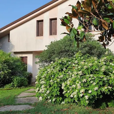 Elisa Bed & Breakfast *